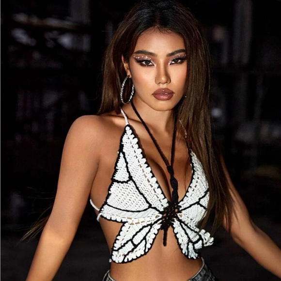 Crisscross backless knot halter knit top - Picture 6 of 6